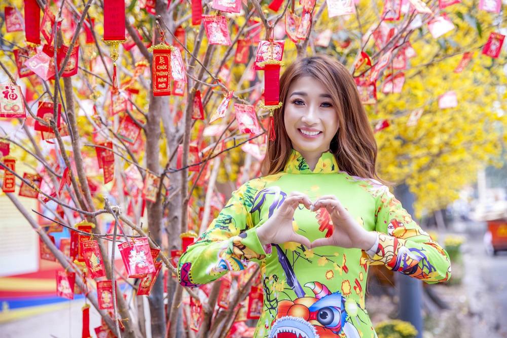 Á Hậu Ngọc Liên tận hưởng những ngày đầu năm yên bình trên đường phố Sài Gòn 15 a hau ngoc lien tan huong nhung ngay dau nam yen binh tren duong pho sai gon 1387 5