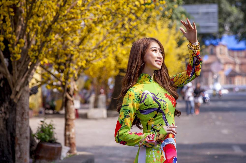 Á Hậu Ngọc Liên tận hưởng những ngày đầu năm yên bình trên đường phố Sài Gòn 18 a hau ngoc lien tan huong nhung ngay dau nam yen binh tren duong pho sai gon 1387 8