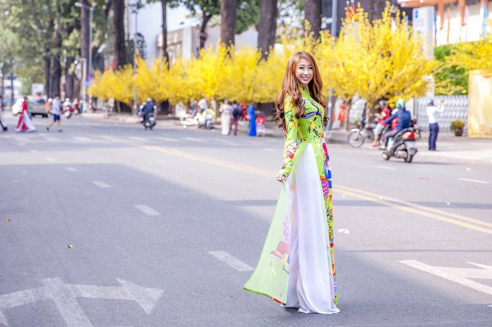 Á Hậu Ngọc Liên tận hưởng những ngày đầu năm yên bình trên đường phố Sài Gòn 10 a hau ngoc lien tan huong nhung ngay dau nam yen binh tren duong pho sai gon 1387